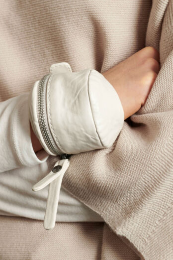 handbag-luisa-cerano-white for wrist strap mini elegant boutique luisa bydgoszcz