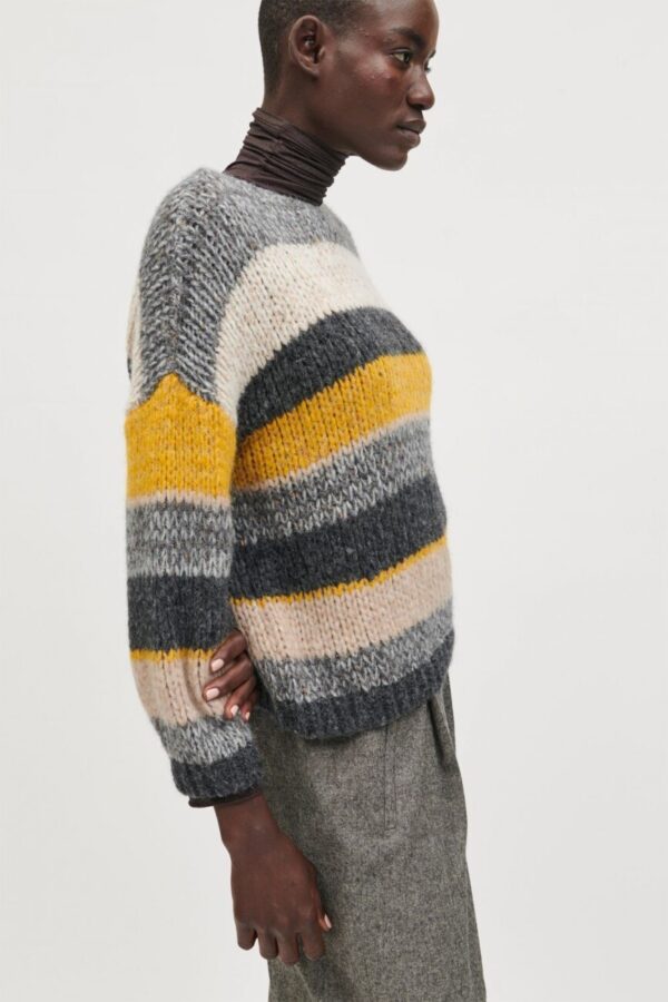 sweter-luisa-cerano-lekki miły ciepły zimowy paski butik luisa przyjemny w dotyku