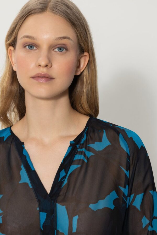 blouse-luisa-cerano-floral pattern slightly transparent elegant fashion